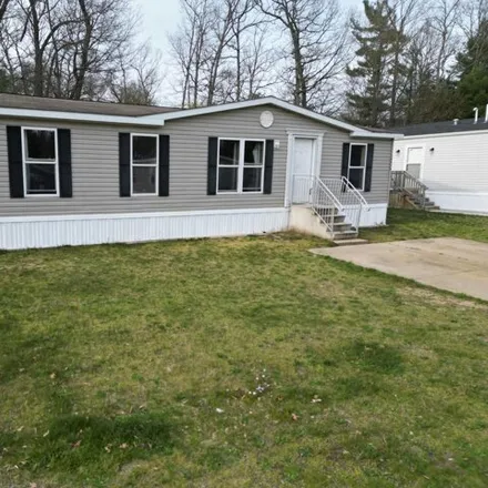 Buy this 3 bed house on 14559 Trillium Circle in Grand Haven Charter Township, MI 49417
