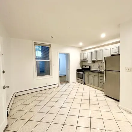 Image 6 - 86 Griffith St Unit 1, Jersey City, New Jersey, 07307 - House for rent