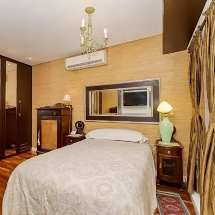 Buy this 1 bed apartment on Rua Visconde de Nacar 1510 in Centro, Curitiba - PR