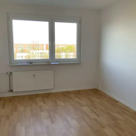 Rent this 4 bed apartment on Breisgaustraße 77 in 04209 Leipzig, Germany