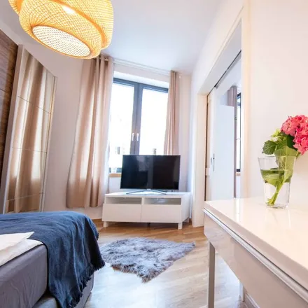 Rent this 5 bed room on Braubachstraße 18-22 in 60311 Frankfurt, Germany