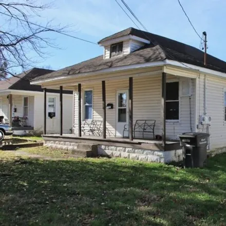 Buy this 2 bed house on 317 East Mill Street in Carbondale, IL 62901