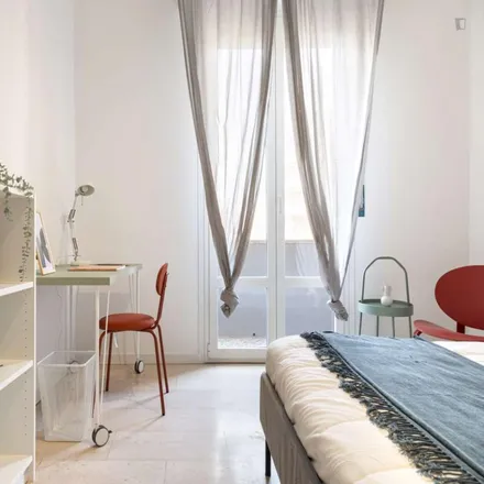Image 3 - Via Lorenteggio, 80, 20146 Milan MI, Italy - Room for rent