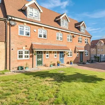 Buy this 3 bed townhouse on 29 Gomer Road in Bagshot, GU19 5EB