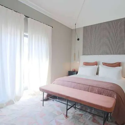 Rent this 2 bed apartment on Tipografia Progresso in Rua de Sousa Viterbo, 4050-545 Porto