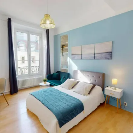 Image 2 - 35 Quai d'Anjou, 75004 Paris, France - Room for rent