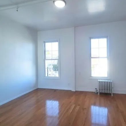 Image 2 - 927 Grand St Apt 3F, Brooklyn, New York, 11211 - House for rent