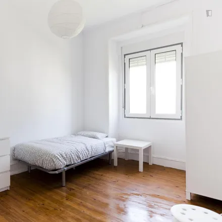 Rent this 6 bed room on Cervetoria in Avenida Rovisco Pais 6A, 1000-268 Lisbon
