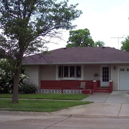 Buy this 3 bed house on 321 West 17th Street in Kearney, NE 68845