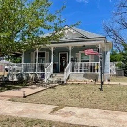 Image 2 - 756 North Broadway Street, Ballinger, TX 76821, USA - House for sale