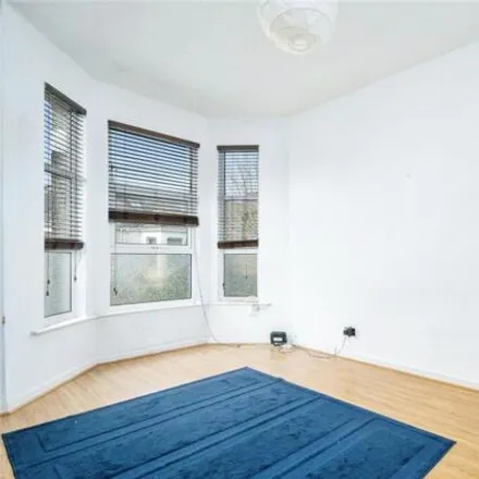 Image 3 - 22 Greenbank Avenue, Plymouth, PL4 8PP, United Kingdom - Apartment for sale