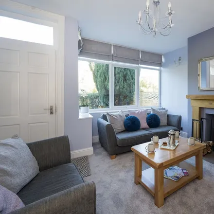 Rent this 3 bed townhouse on Harrogate in HG1 3DS, United Kingdom