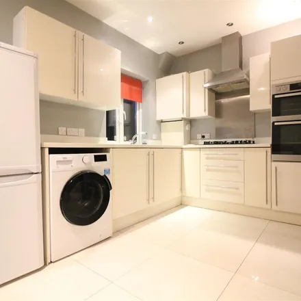 Rent this 3 bed apartment on Rose Gardens in London, UB1 2XJ