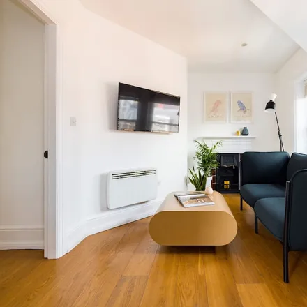 Image 2 - London, United Kingdom - Apartment for rent