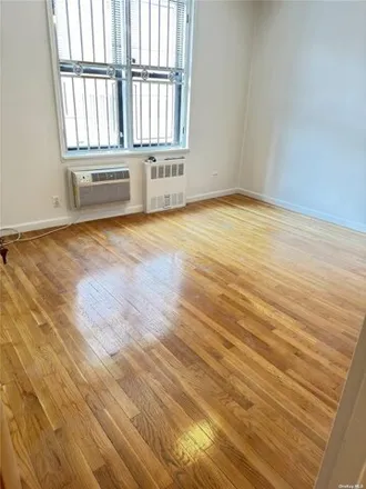 Image 5 - 137-05 Franklin Avenue, New York, NY 11355, USA - Apartment for sale