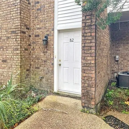 Rent this 3 bed condo on 1014 St Julien Drive in Kenner, LA 70065