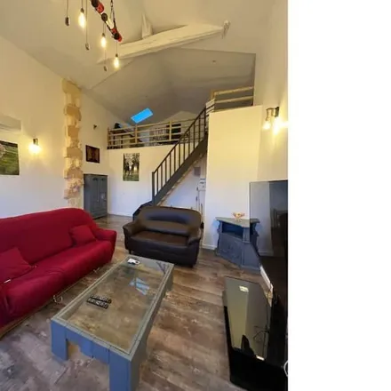 Rent this 1 bed house on 33620 Saint-Mariens