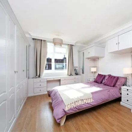 Image 9 - Wellesley Court, Abercorn Place, London, NW8 9XU, United Kingdom - Apartment for sale