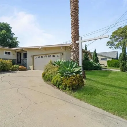 Image 2 - 686 Alvin Street, San Diego, CA 92114, USA - House for sale