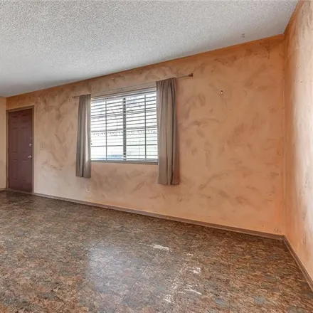 Image 7 - 7099 Burcot Avenue, Clark County, NV 89156, USA - Townhouse for sale