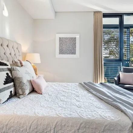 Image 6 - Trio North, 5 Sterling Circuit, Camperdown NSW 2050, Australia - Apartment for rent