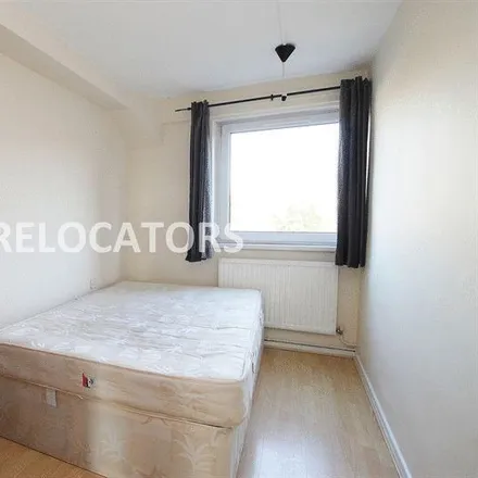 Image 6 - Loweswater House, Southern Grove, Bow Common, London, E3 4QG, United Kingdom - Apartment for rent
