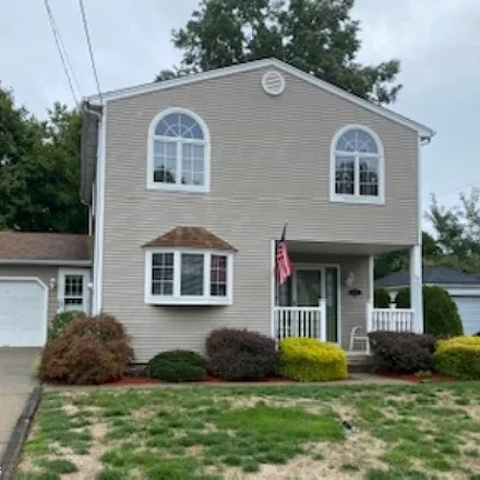 Buy this 3 bed house on Well Drive in Fair Lawn, NJ 07410