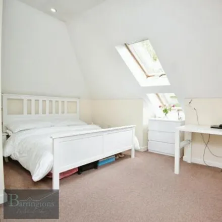 Image 5 - Willow Close, Brentwood, CM13 2NT, United Kingdom - House for rent