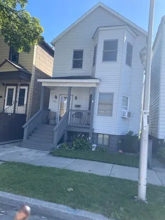 Buy this 3 bed house on 621 West 46th Street in Chicago, IL 60609