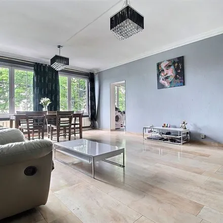 Rent this 2 bed apartment on Saitta in Avenue de la Plante 3d, 5000 Namur