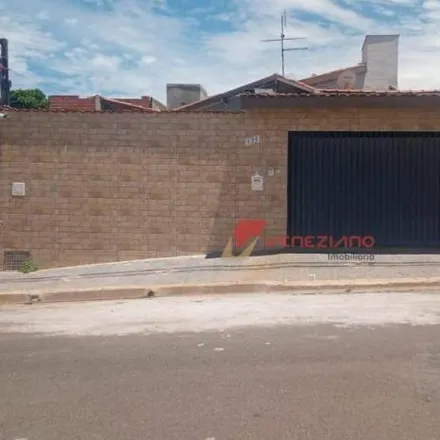 Buy this 5 bed house on Rua Helena Angelocci Peressin in Vila Industrial, Piracicaba - SP