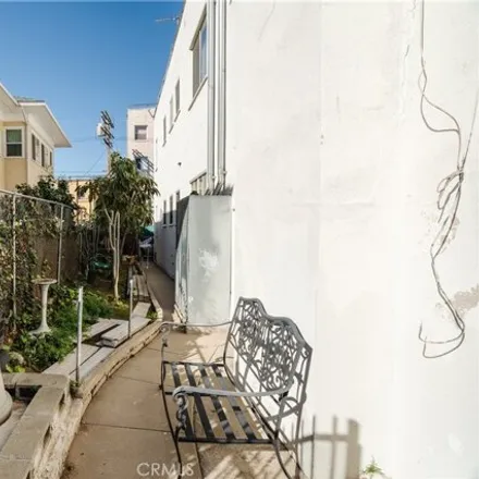 Image 4 - 1211 5th Avenue, Los Angeles, CA 90019, USA - House for sale