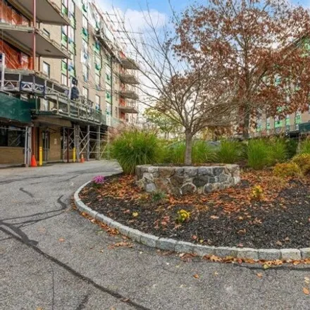 Buy this studio apartment on 35 Stewart Place in Village/Mount Kisco, NY 10549