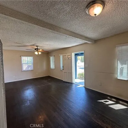 Image 7 - 2043 West 134th Street, Compton, CA 90059, USA - House for sale
