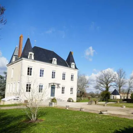 Image 2 - 86500 Montmorillon, France - House for sale