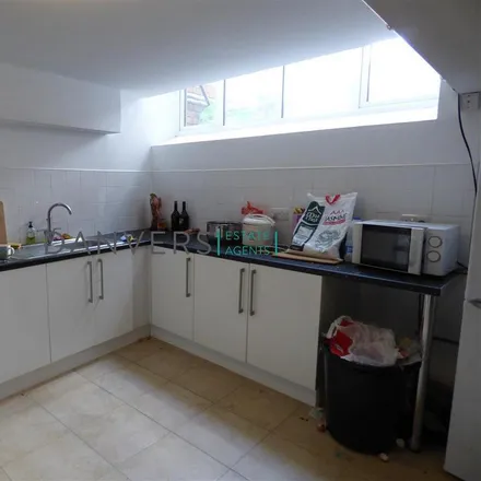 Rent this studio apartment on Peacock Lane in Leicester, LE1 5PY