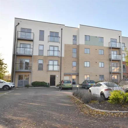 Rent this 2 bed apartment on Wedgwood Way in Stevenage, SG1 4QW