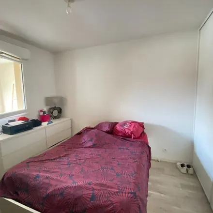 Rent this 2 bed apartment on 2 Avenue du Chemin Vert in 35131 Pont-Péan, France