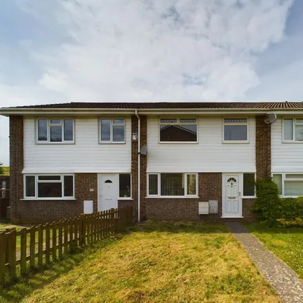 Rent this 3 bed townhouse on Badgeworth in Wapley, BS37 8YQ