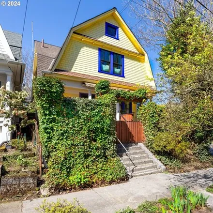 Buy this 3 bed house on 503 Southeast 17th Avenue in Portland, OR 97214
