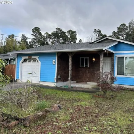 Buy this 3 bed house on 1640 34th Street in Florence, OR 97439