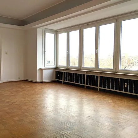 Rent this 3 bed apartment on Quai de Rome 45 in 4000 Angleur, Belgium