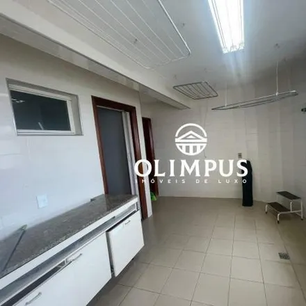 Buy this 3 bed apartment on Avenida Floriano Peixoto in Centro, Uberlândia - MG