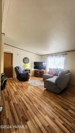 Image 2 - 17 West Washington Avenue, Yakima, WA 98903, USA - Apartment for sale