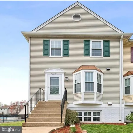 Rent this 3 bed townhouse on 13761 Flowing Brook Court in Chantilly, VA 20151