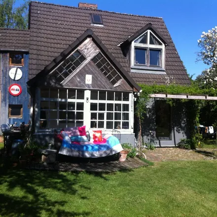 Rent this 2 bed house on Schulzendorf