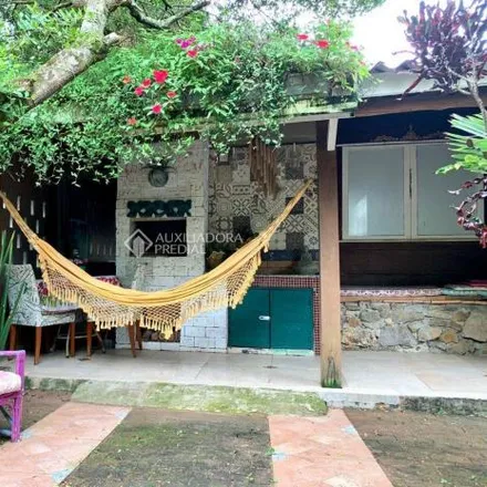 Buy this 3 bed house on Servidão Vila Harmonia in Campeche, Florianópolis - SC