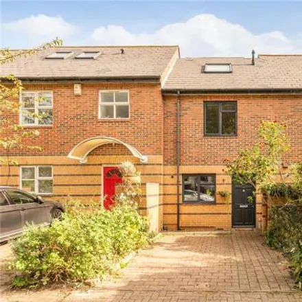 Buy this 2 bed townhouse on Copenhagen Primary School in Treaty Street, London