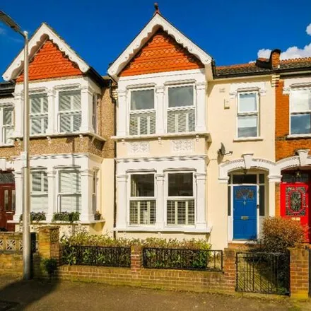 Buy this 3 bed townhouse on Pelham Road in London, E18 1PX