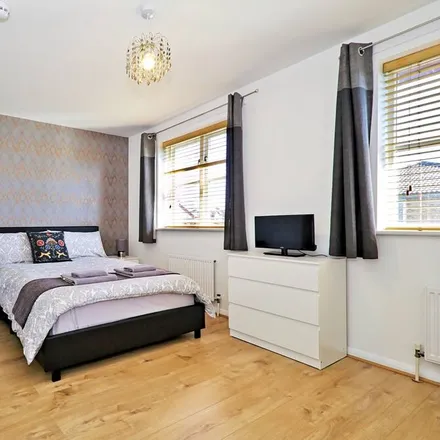 Rent this 1 bed house on London in SE18 5SU, United Kingdom